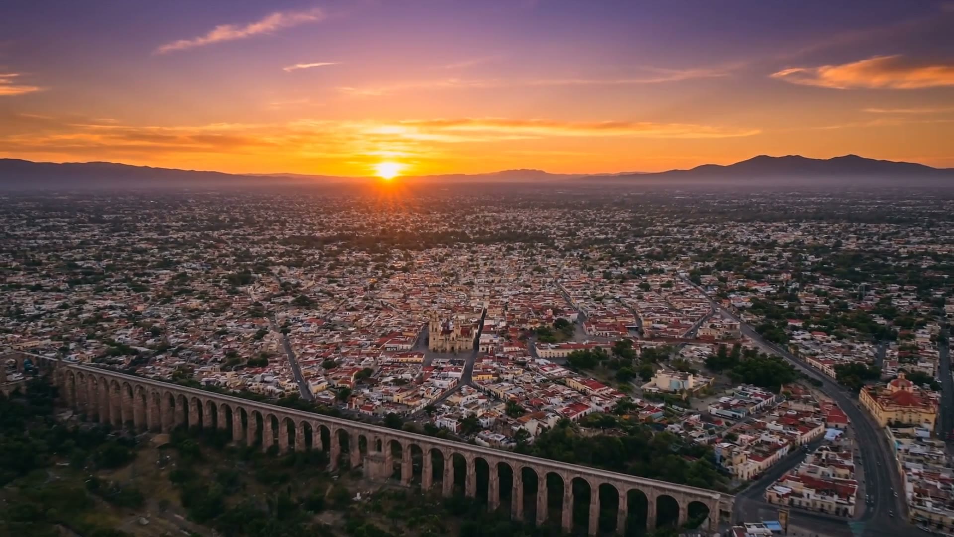 Vista aérea de Querétaro Centro Histórico al atardecer
